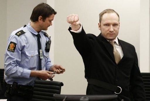 Un monstre sanguinaire ignoble  ... Anders Breivik !