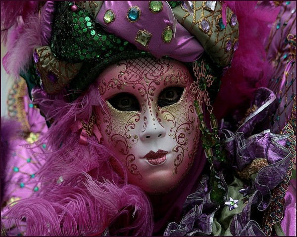 Quelques masques de Carnaval  ...  d'ici ou là  !