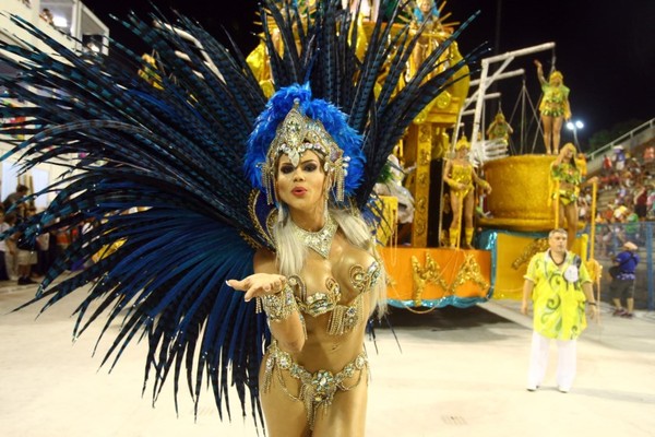 Petite balade au Carnaval de Rio   ...