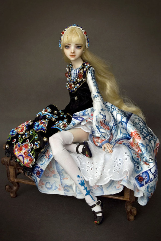 Les poupées en porcelaine  ...  de M. Bychkova  !