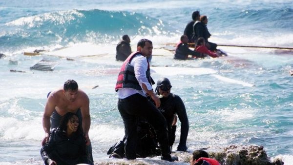 Horreur en méditerranée   ...   800  morts !