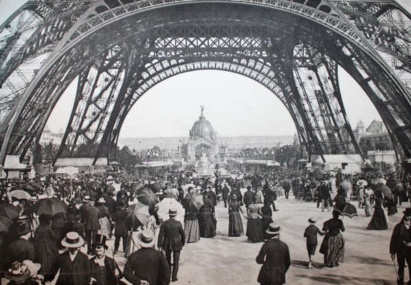 Victor Lustig  ...  l’escroc qui a vendu la tour Eiffel !