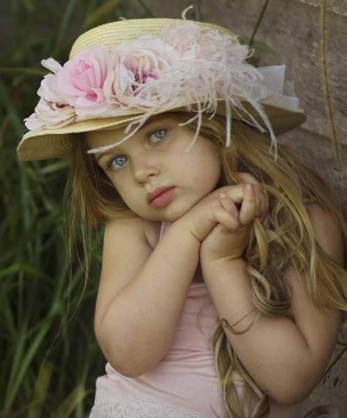 Une adorable petite princesse   ...