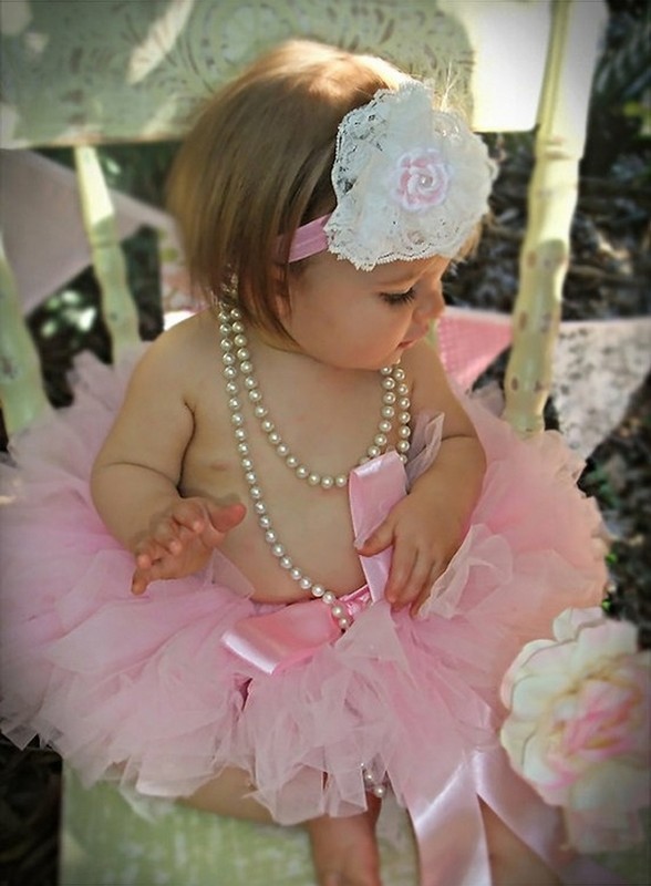 Une adorable petite princesse   ...  