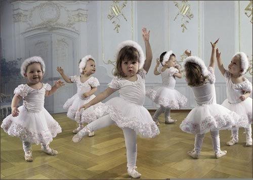 Adorables petites danseuses    ...