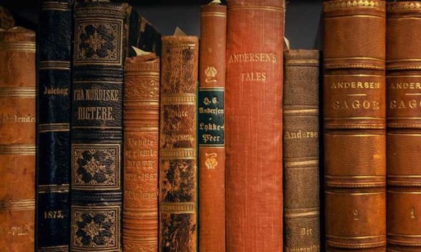 Livres de Hans Christian Andersen  ...  né le 2 avril 1805 !