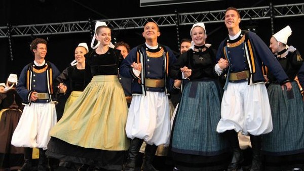 Festival de la St Loup  ...  championnat danse bretonne !
