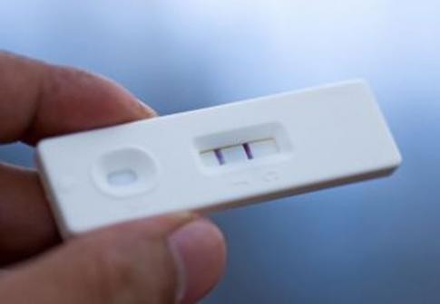 Pologne : test de grossesse usagé ... mariage assuré !