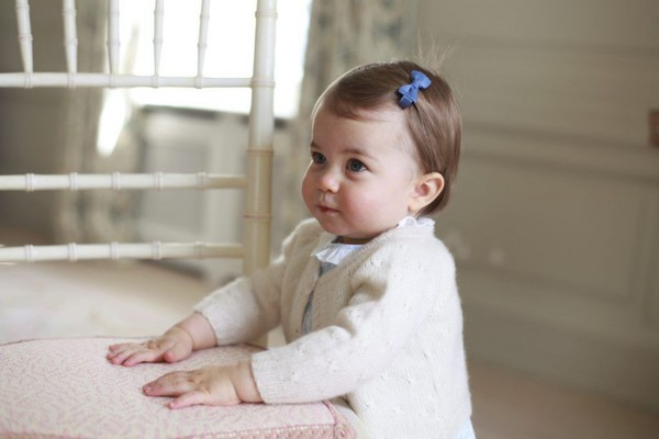 Nouvelles photos de la Princesse Charlotte  ...