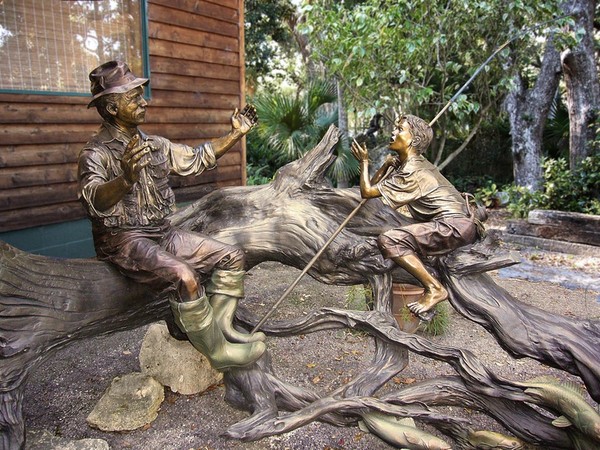 Sculptures en bois et en bronze  ...  remarquables !