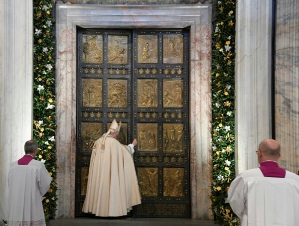 Le pape François clôt "Année sainte de la miséricorde" !  