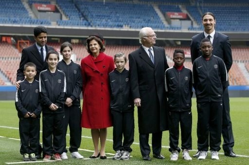 Le PSG accueille  le roi et la reine de Suède ... 