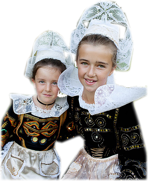 Fillettes bretonnes  ...  en costumes traditionnels  !