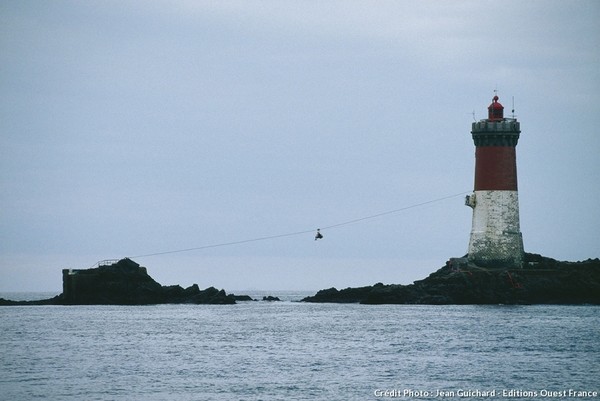 Le phare des Pierres Noires   ...  dans le Finistère ! 