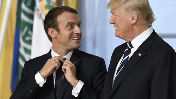 Macron invite Trump à dîner à la tour Eiffel  … 