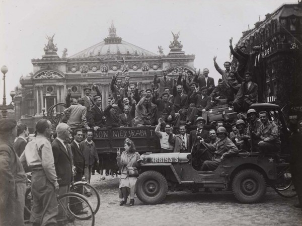  Août 1944   ...   Quand Paris s’enivrait de liberté !
