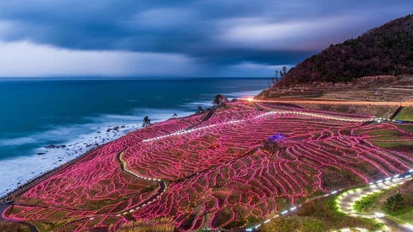 Wajima, Japon ...  Rizières en terrasses avec des lumières !