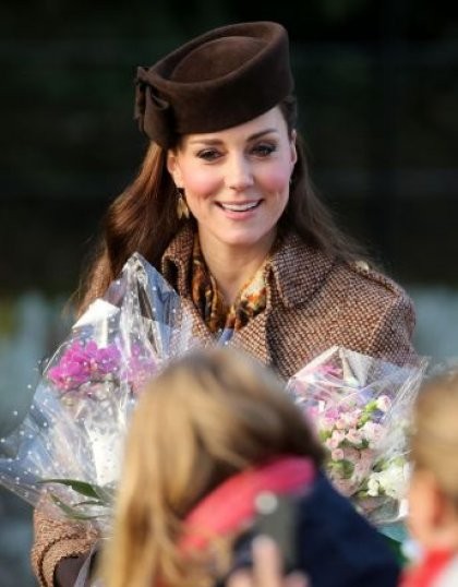 Kate Middleton  ...   divine à la messe  !