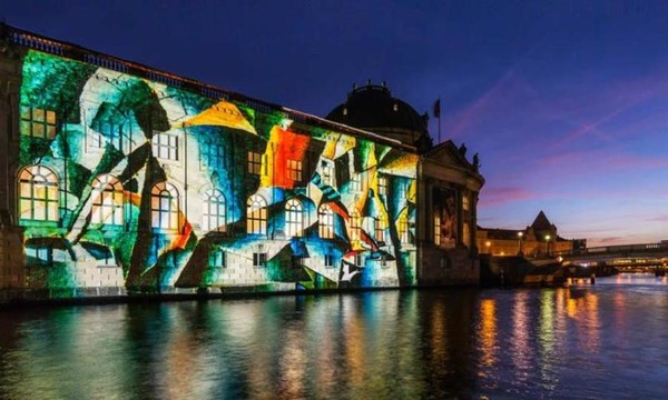 Berlin    ...     la Fête des Lumières se termine  !