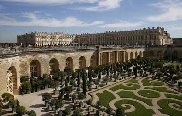 Le Château de Versailles   ...