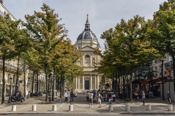 Université de la SORBONNE   ...   à Paris  !