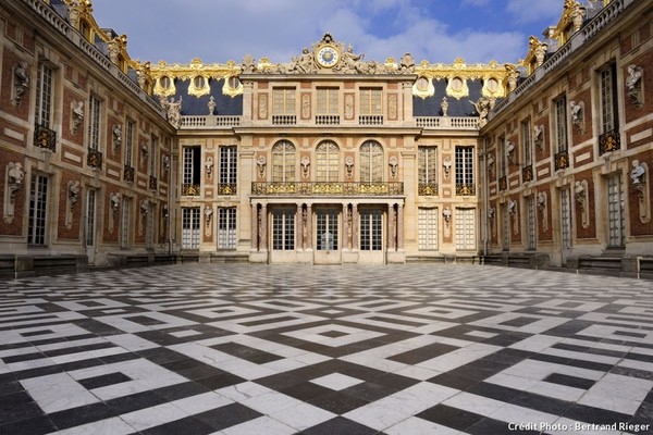 Le Château de Versailles  ...  la galerie des glaces !