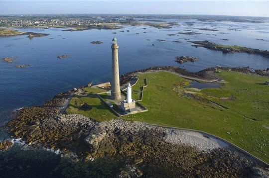 Le phare le plus haut du monde  ...  est en Bretagne  !