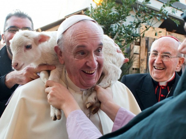 Le Pape François    ...    une photo fort amusante  !  