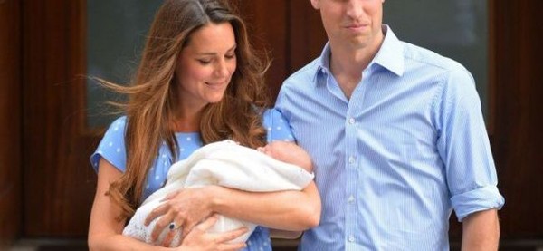 Kate allaite son bébé  ... et s'attire la sympathie !