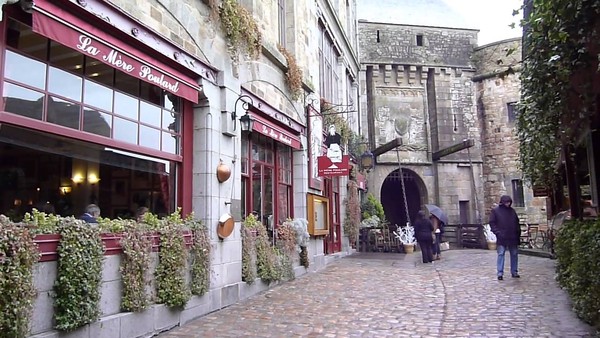 L'auberge de la Mère Poulard au Mont St Michel !