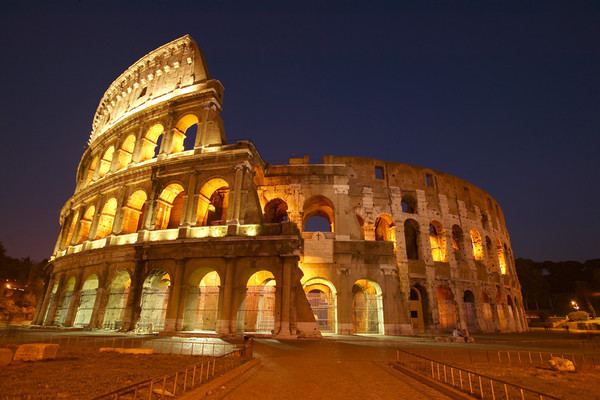 Je vous emmène visiter  ...  le Colisée de Rome !