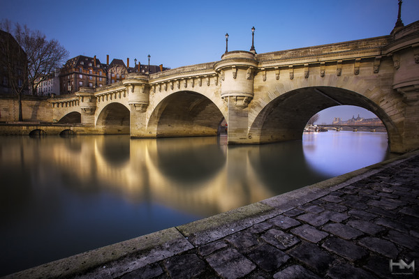 Les secrets du Pont-Neuf à Paris  ...