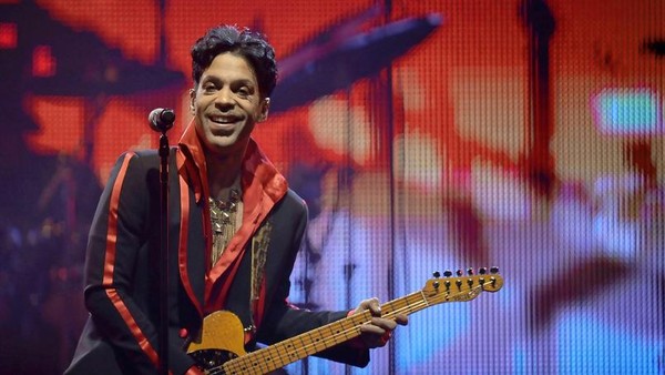 PRINCE vient de mourir    ...    il avait 57 ans !