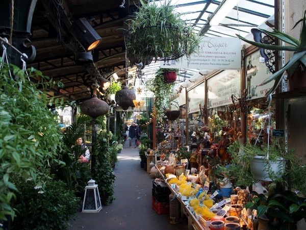Le marché aux fleurs de l’Île de la Cité ...