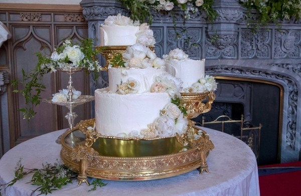 Le Gâteau de Mariage    ...  plus truffes et macarons !