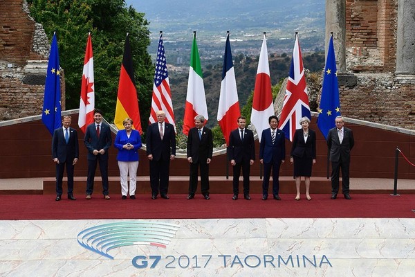 Les 7 chefs d'Etat et de Gouvernement à Taormina ...