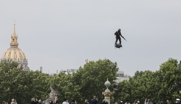 L’histoire du « Flyboard Air » de Franky Zapata ...