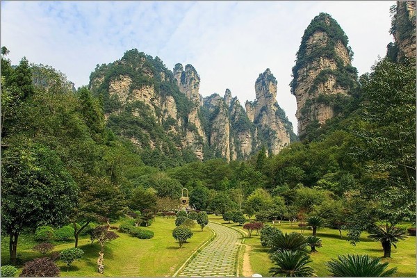 Chine : Parc forestier national de Zhangjiajie  ...