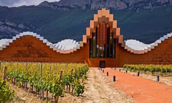 Vignobles Ysios, La Rioja   ...   Espagne  !