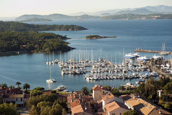 L'île de Porquerolles bercée par le chant des cigales !