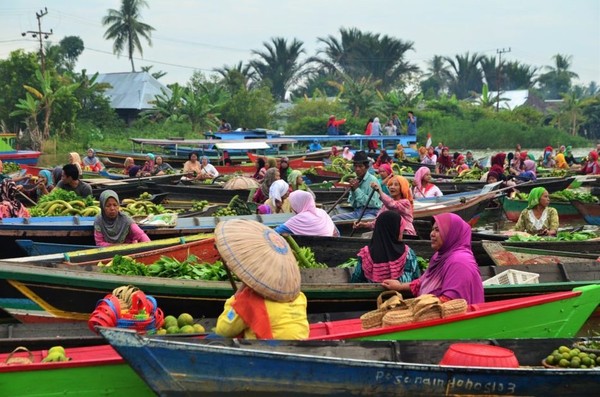Marché flottant Lok Baintan : rivière Martapura Bornéo !