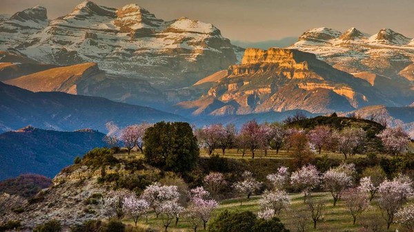 Village d’Aínsa-Sobrarbe, aragon, en Espagne !