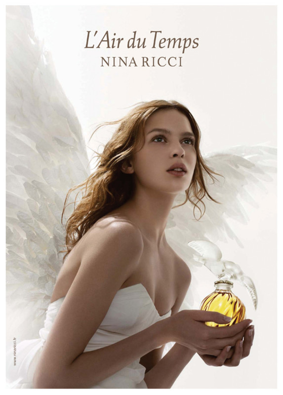 Un doux parfum de Nina Ricci  ...  "l' Air du Temps"  !