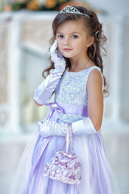 Jolie petite princesse  ...  par Christina Sosov !