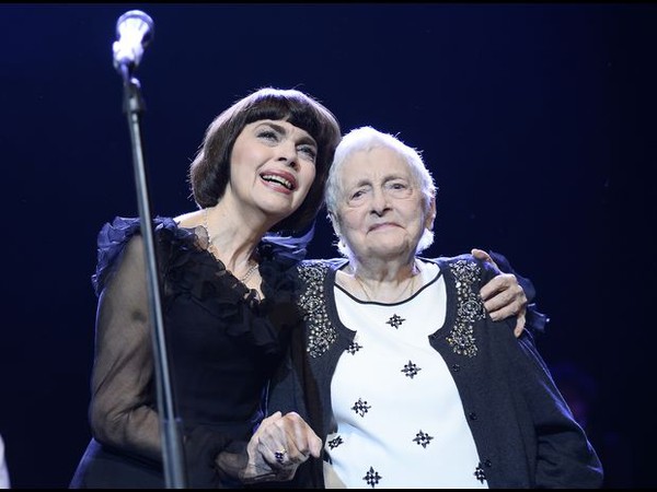 Mireille Mathieu en deuil    ...   Sa Maman n'est plus !