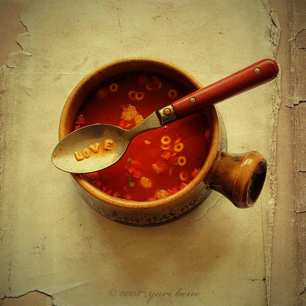 Je vous ai préparé une ... bonne soupe d' Amour !