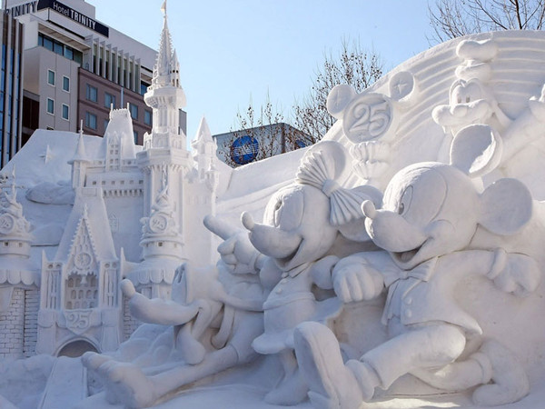 Sculptures de neige  ...  pour le plaisir des yeux !