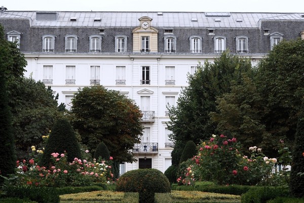 Le jardin secret le plus hospitalier de Paris  ...