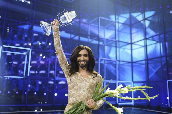 Victoire du travesti Conchita Wurst à l'Eurovision !