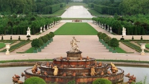 Un Mariage gâché ... Dégâts au Château de Versailles !